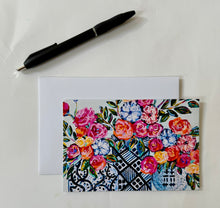 Load image into Gallery viewer, Set of 8 assorted floral notecards and envelopes