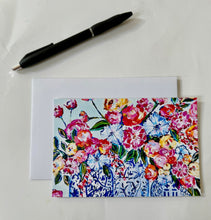 Load image into Gallery viewer, Set of 8 assorted floral notecards and envelopes