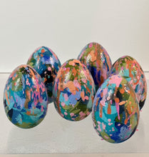 Load image into Gallery viewer, Bold Speckled - Hand painted wooden egg