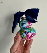 Load image into Gallery viewer, Hand Painted Ceramic Bauble - Floral