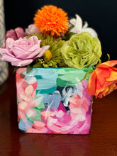 Load image into Gallery viewer, Abstract square planter -2