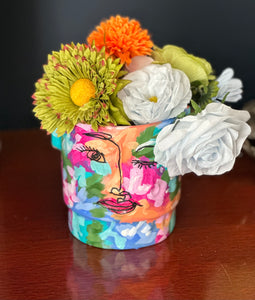 Abstract round face planter -3