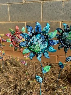 Hand Painted Sunflower Lawn Ornament - click to see color options